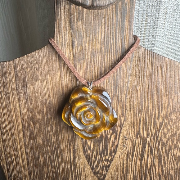 Handcrafted Tiger's Eye Rose Pendant Necklace  on Brown Faux Suede - Picture 3 of 11